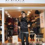 Elisabetta Canalis, jeans e stivali per Deha a Cortina FOTO