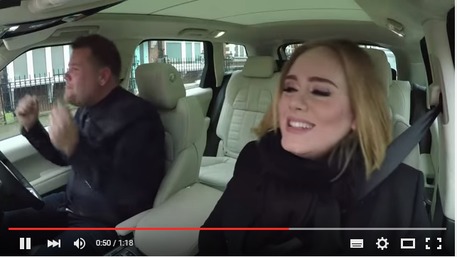 Adele canta "Hello" in auto e il web impazzisce VIDEO