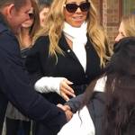 Mariah Carey si sposa per la terza volta con l'imprenditore 48enne James Parker. La notizia viene confermata dal settimanale "Us Weekly" che pubblica la foto della mano della popstar con un anello al dito da 35 carati12