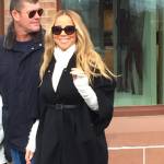 Mariah Carey si sposa per la terza volta con l'imprenditore 48enne James Parker. La notizia viene confermata dal settimanale "Us Weekly" che pubblica la foto della mano della popstar con un anello al dito da 35 carati9