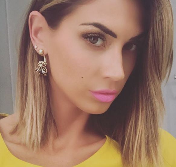 Letizia Ortiz, Melissa Satta: caschetto al top FOTO