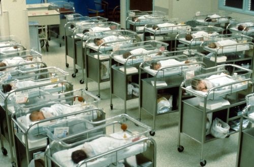 Bimbo senza gambe, ogni anno in Italia 100 "baby-case"