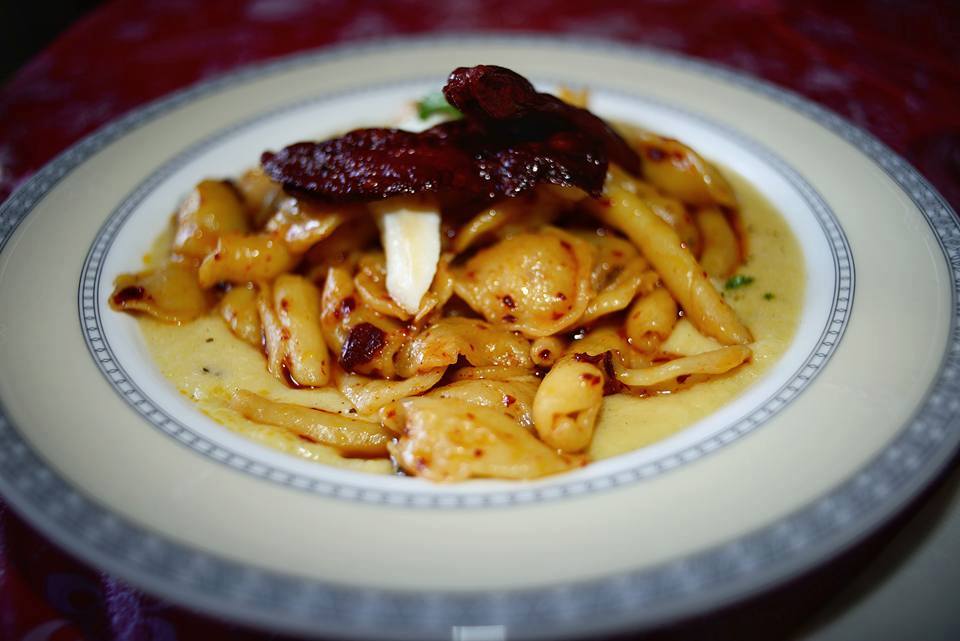 Cavatelli in Crema di Baccalà, Ceci e Peperoni Cruschi