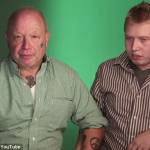 Padre autistico bacia il figlio VIDEO commuove il web2