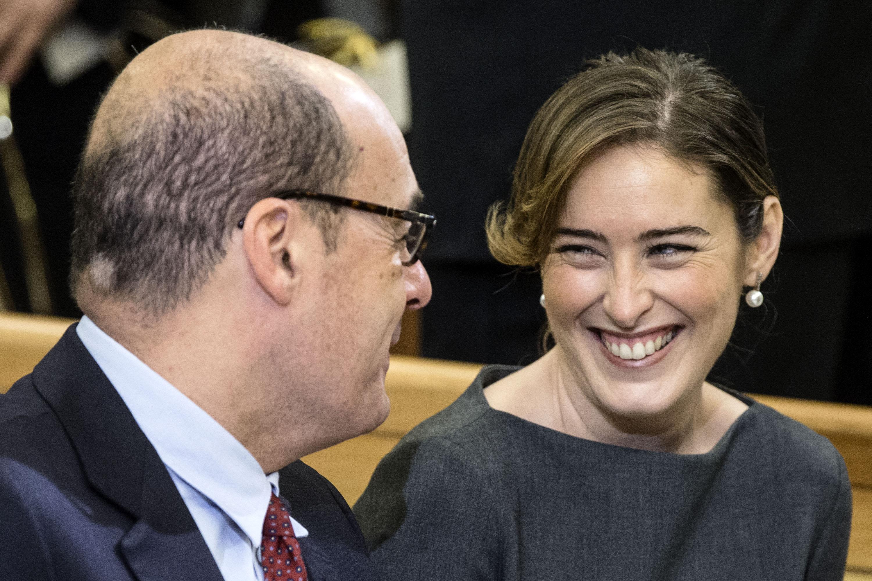 Maria Elena Boschi look: coda e abito blu FOTO