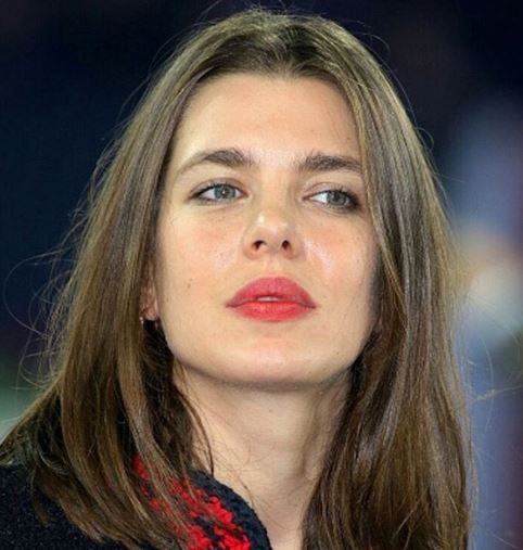 Charlotte Casiraghi news, la decisione (drastica) che spiazza