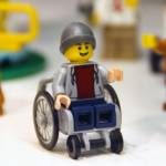 Papà a casa con figli e il disabile: la Lego a passo con i tempi2
