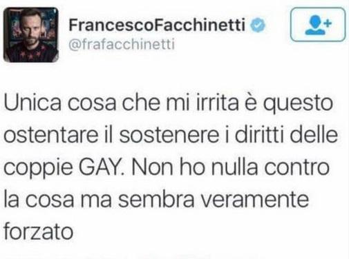 Francesco Facchinetti, bacio gay: mistero su Twitter