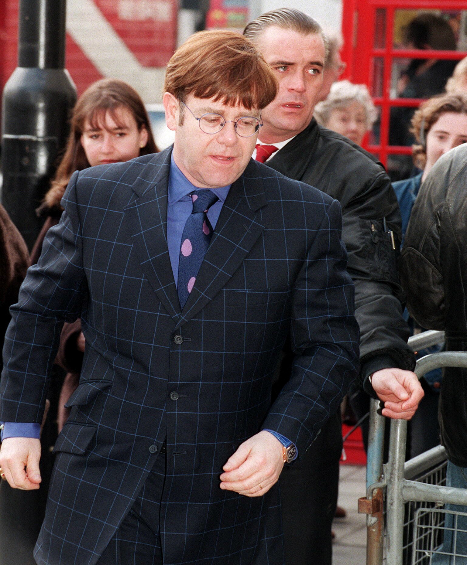 Elton John FOTO com'era e com'è: vita privata e curiosità