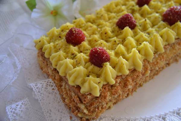 Millefoglie Crema e Lamponi