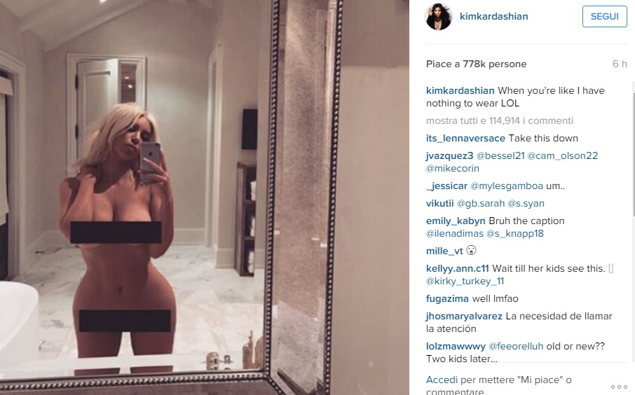 Kim Kardashian nuda davanti allo specchio su Instagram