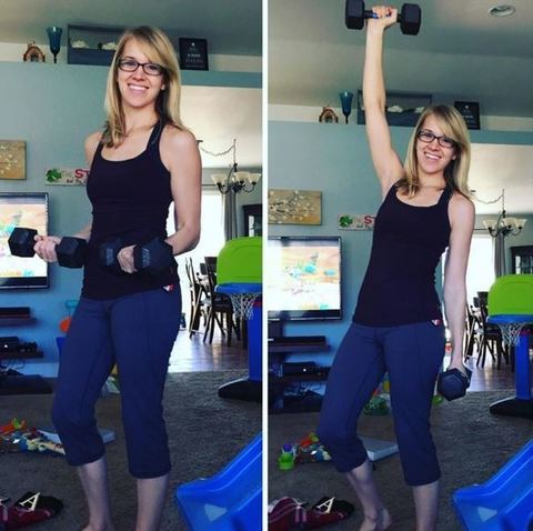 Personal trainer dimagrisce bevendo vino mentre si allena5