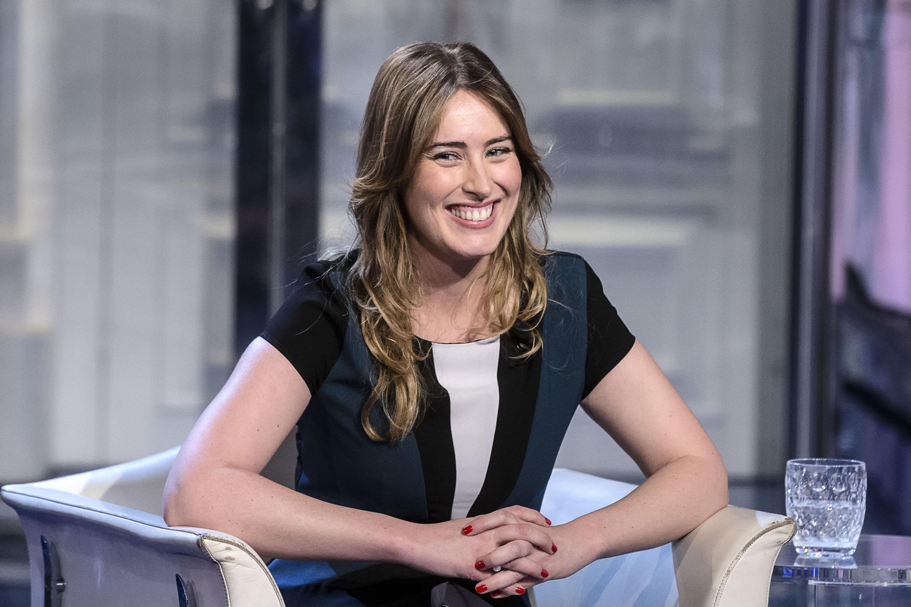 Maria Elena Boschi elegante a Porta a Porta FOTO