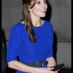 Kate Middleton news: abito blu lungo e trasparenze FOTO