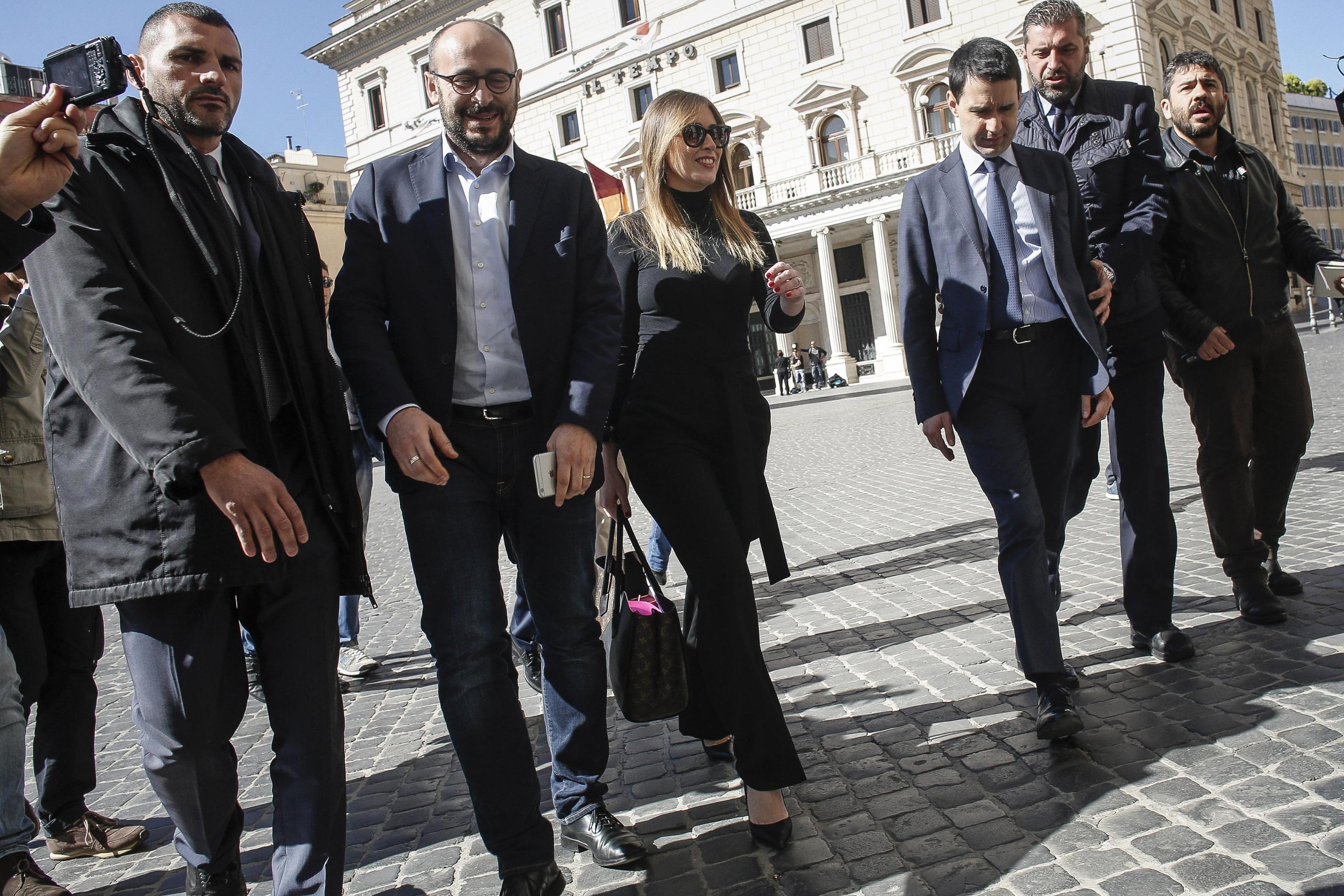 Maria Elena Boschi, look da urlo: pantaloni neri e tacchi FOTO