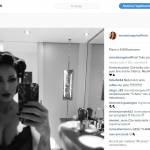 Anna Tatangelo su Instagram in lingerie e bigodini FOTO