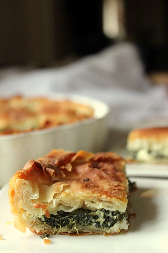 Spanakopita: Torta di Pasta Fillo con Spinaci e Feta | VIDEO