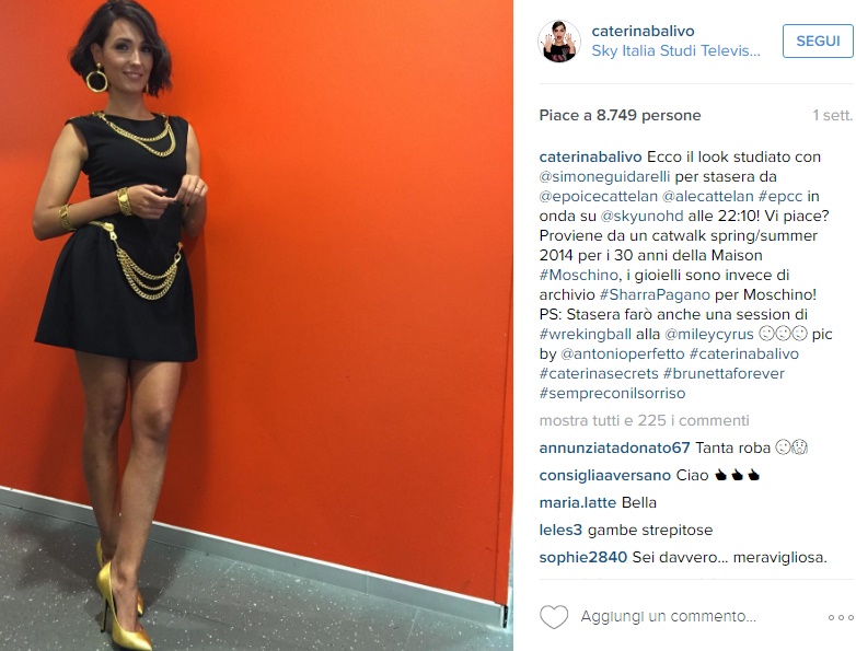 Caterina Balivo: vestitini corti e gambe in vista FOTO