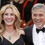 A Cannes intanto non sono mancate polemiche di stampo lotico da parte del marito George. “Non penso proprio che Donald Trump potrà diventare presidente degli Stati Uniti d’America, perchè non abbiamo voglia di mettere l’arma della paura alla guida del nostro Paese” ha detto George Clooney, democratico da sempre, durante la conferenza stampa per Money Monster di Jodie Foster, di cui è protagonista con Julia Roberts, oggi fuori concorso al Festival di Cannes. “Per Trump scontiamo il fatto che molte trasmissioni televisive fanno una cattiva informazione. Mi spiego: se si dà la parola a Trump e gli si chiede di intervenire sulla crisi dei rifugiati in Europa, e lui si mette a parlare del suo programma elettorale e di fatto fa propaganda, il risultato è un disastro. L’informazione deve parlare dei fatti, non di altro” ha concluso Clooney. FOTO ANSA.