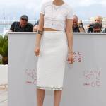 Kristen Stewart a Cannes con la ricrescita: look bocciato FOTO