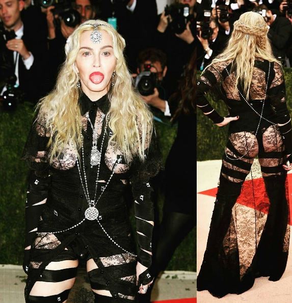 Madonna, abito trasparente al Met Gala: si vede...FOTO VIDEO