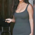 Kim Kardashian ha perso i chili post-parto FOTO col miniabito3
