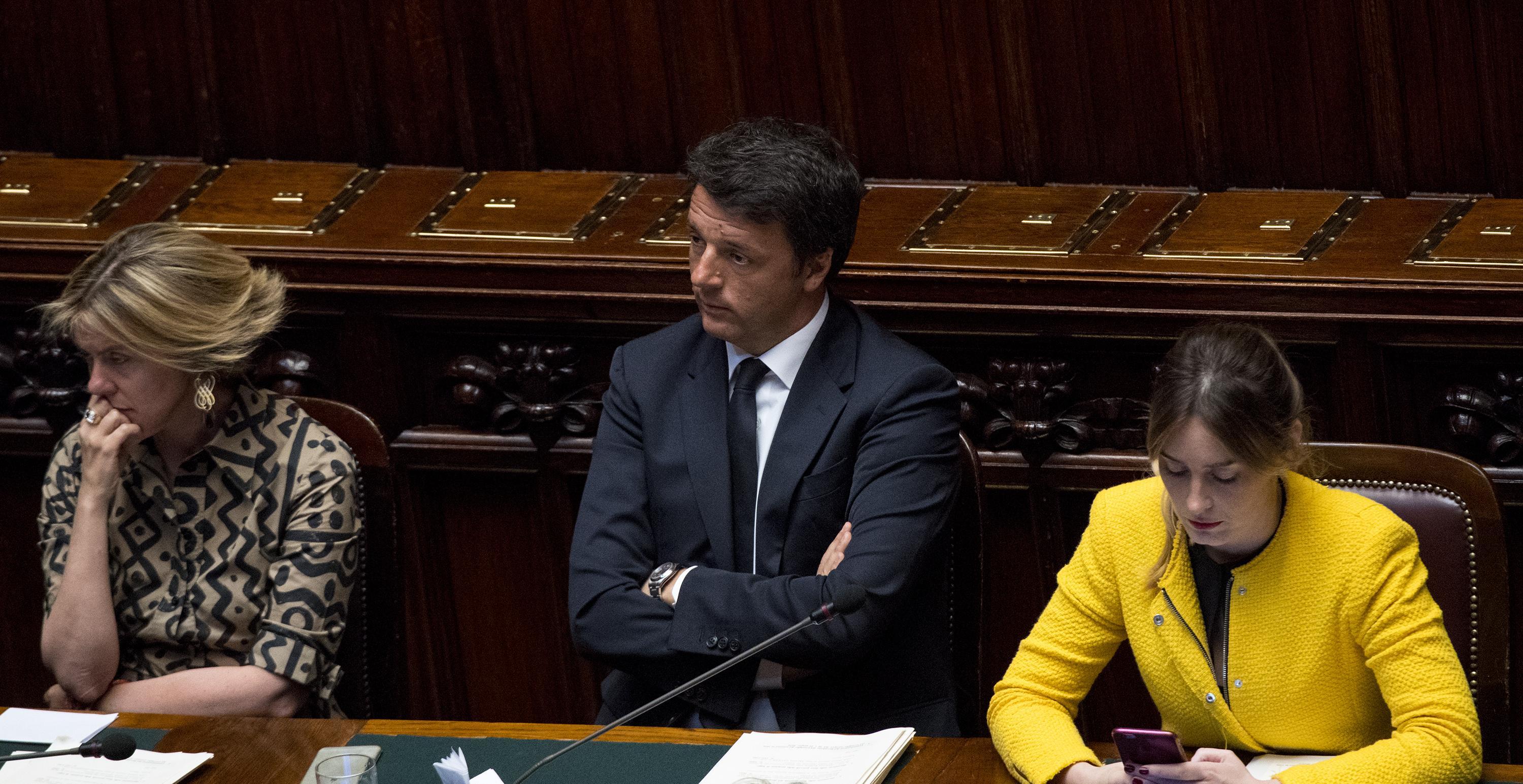 Maria Elena Boschi look: giacca gialla e longuette nera FOTO