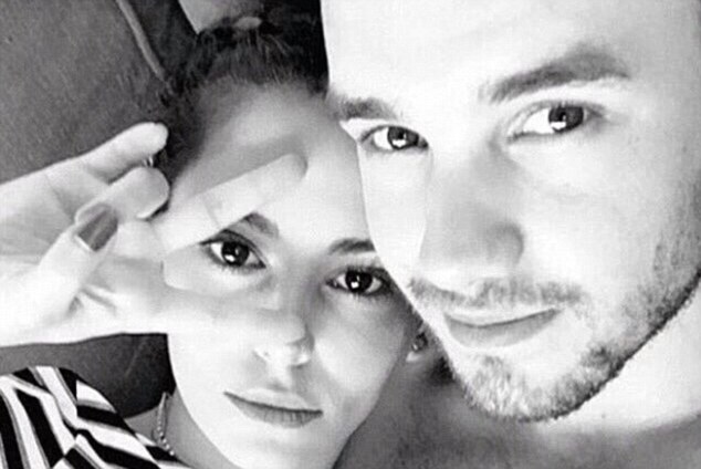 Liam Payne, compagna Cheryl criticata da Sarah Harding LEGGI