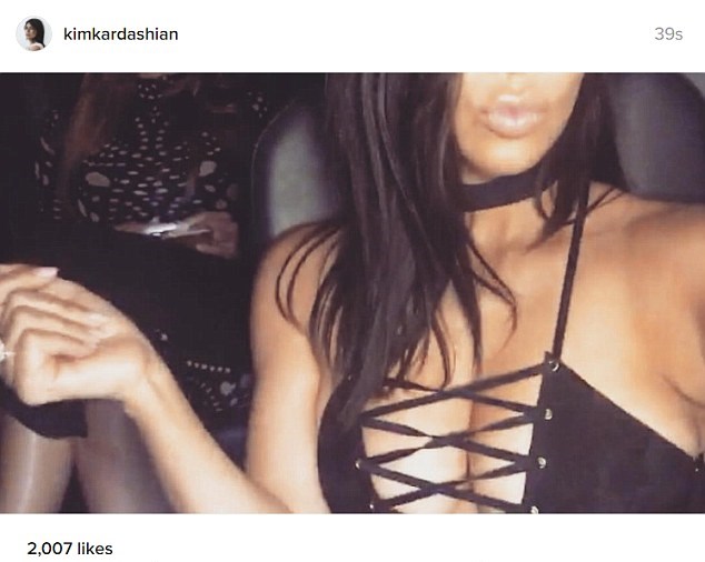 Kim Kardashian, look estremo al GQ Party4