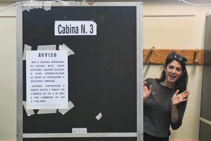 Virginia Raggi vita privata, marito, età, figlio FOTO