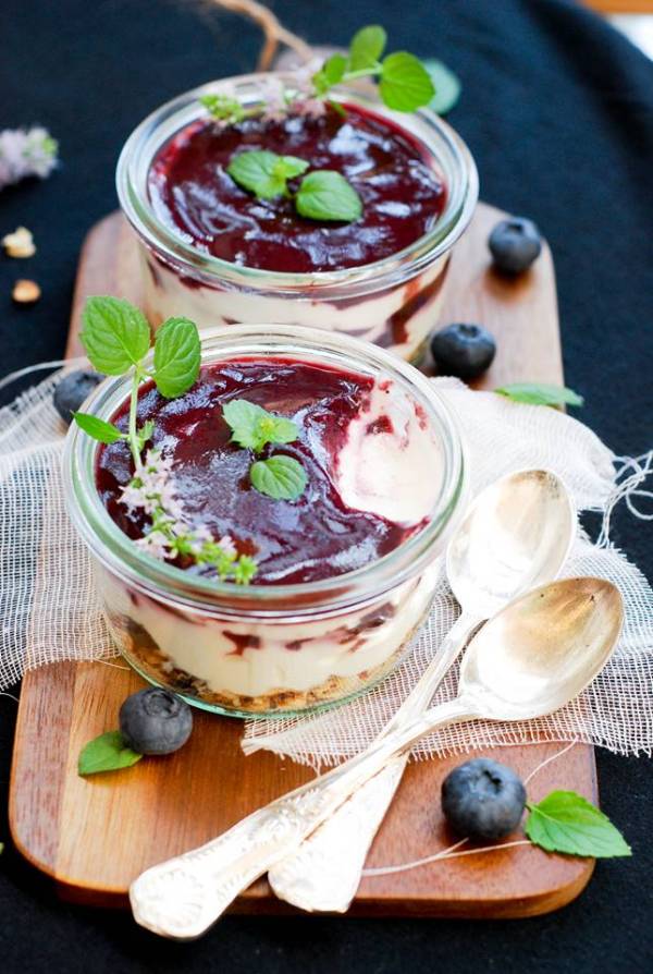 Pannacotta Cheesecake ai Frutti di Bosco Vegana