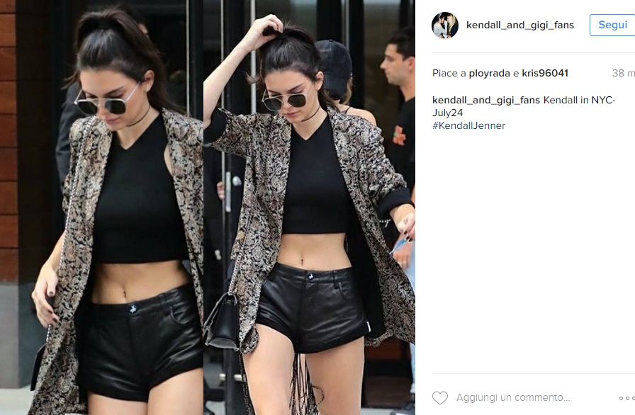 Kendall Jenner da urlo: shorts in pelle e top corto FOTO