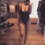 Kim Kardashian, body selfie: prova costume superata? FOTO