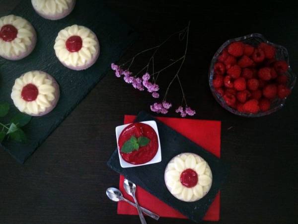 Bavarese Bicolore Lampone e Ciocco Bianco