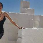 Irina Shayk posa per Vogue in Puglia tra capre e galline17