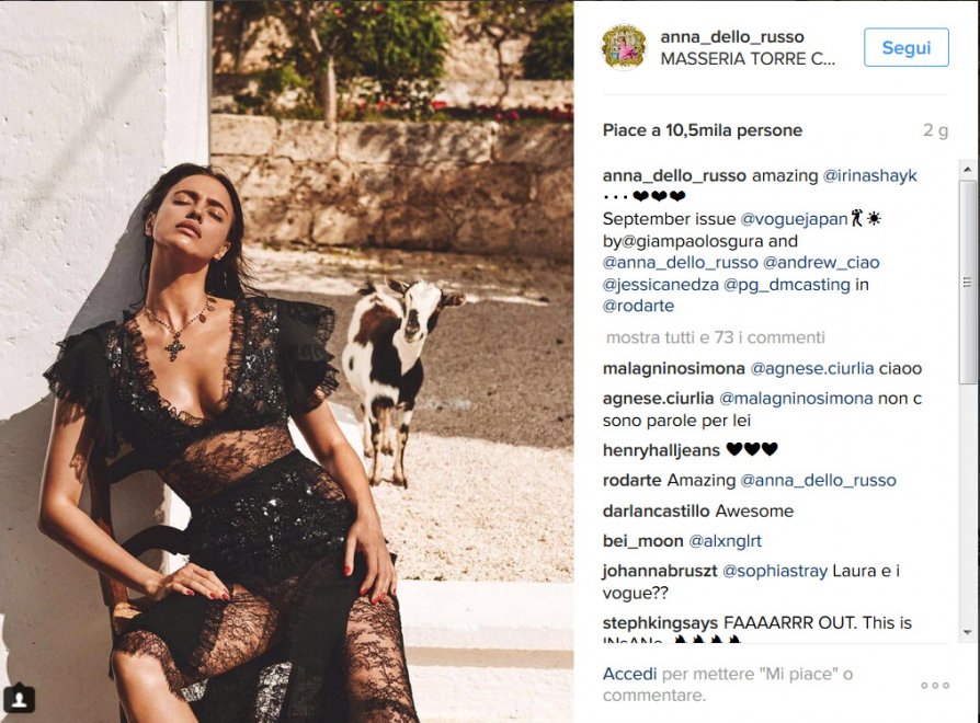 Irina Shayk posa per Vogue in Puglia tra capre e galline7