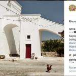 Irina Shayk posa per Vogue in Puglia tra capre e galline6