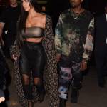Kim Kardashian a Parigi: pantaloni di pelle di camoscio, cappotto leopardato