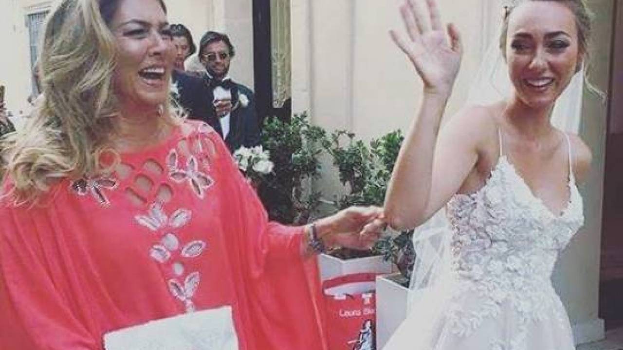 Romina Power Abito Rosso Matrimonio Di Cristel La Stilista E