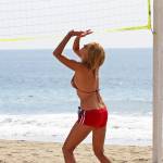 Sharon Stone, bikini e shorts a 58 anni4