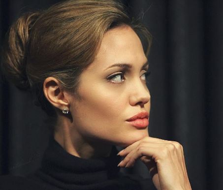 Angelina Jolie, parla ancora il padre John: ecco cosa ha detto