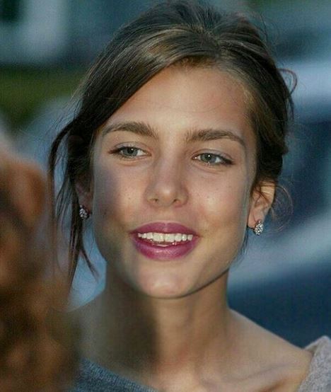 charlotte-casiraghi-stilista