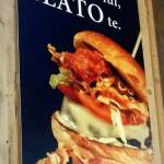 Ham Holy Burger a Roma Termini: Un sacro piacere per i viaggiatori