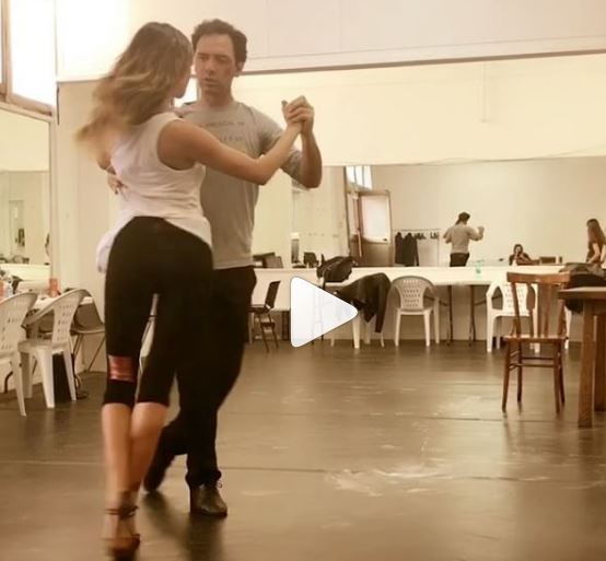 Belen Rodriguez, tango sensuale con Enrique Macana VIDEO