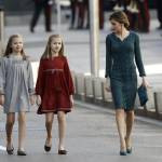 Letizia Ortiz regina di eleganza: vestito è un incanto FOTO