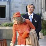 Maxima d'Olanda, Kate Middleton: dive in rosso FOTO