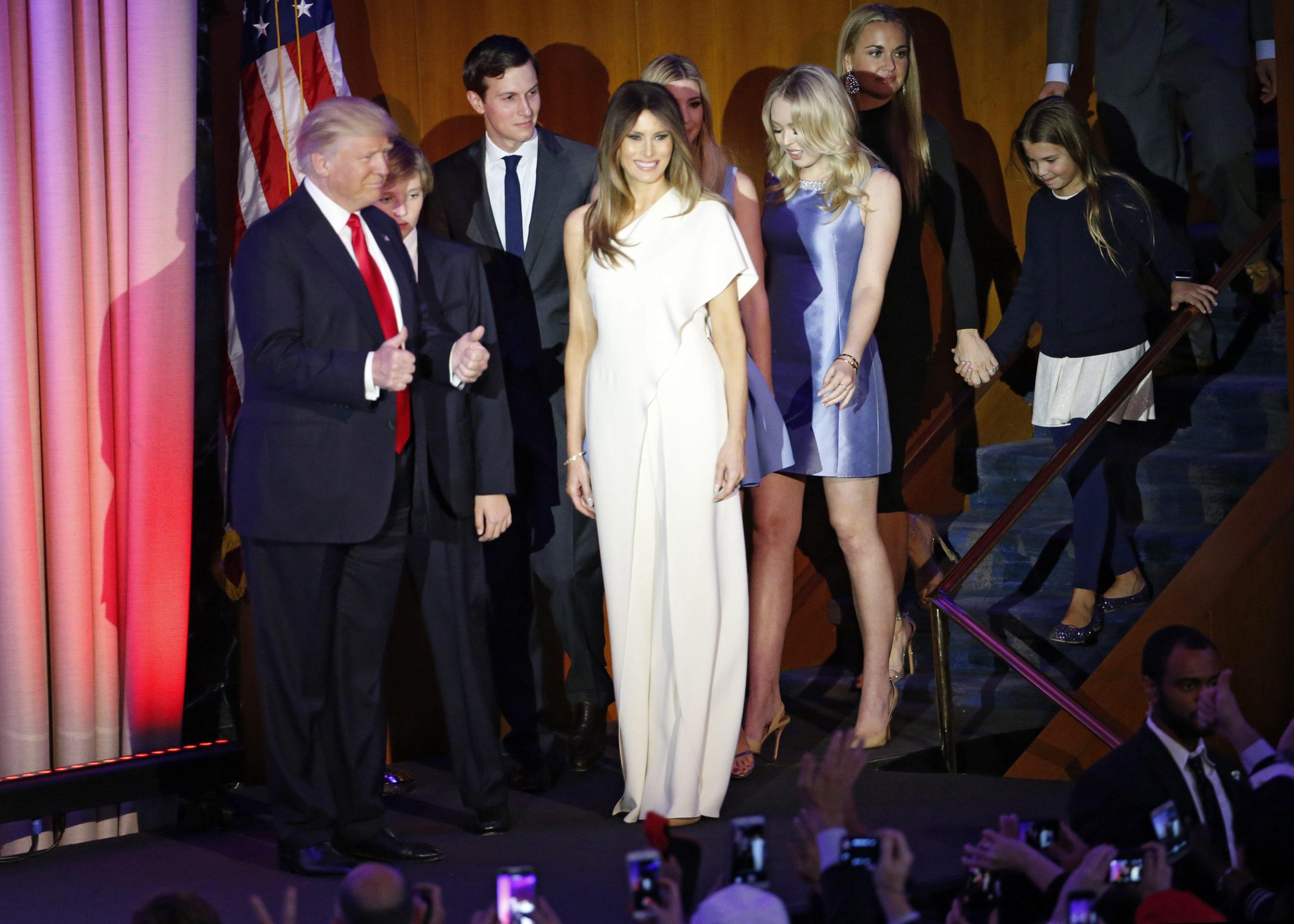 Melania Trump, abito bianco per la vittoria di Donald FOTO