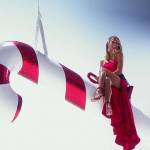 Heidi Klum, debutto come cantante in abito rosso natalizio 4