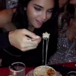 Kendall Jenner affamata abbuffata di junk food dopo sfilata 3