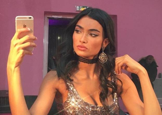 Victoria's Secret : Kelly Gale, selfie che fa impazzire i fan FOTO666